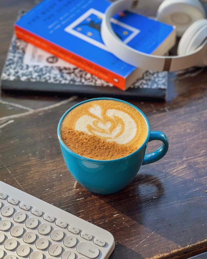 blueberry cinnamon white mocha